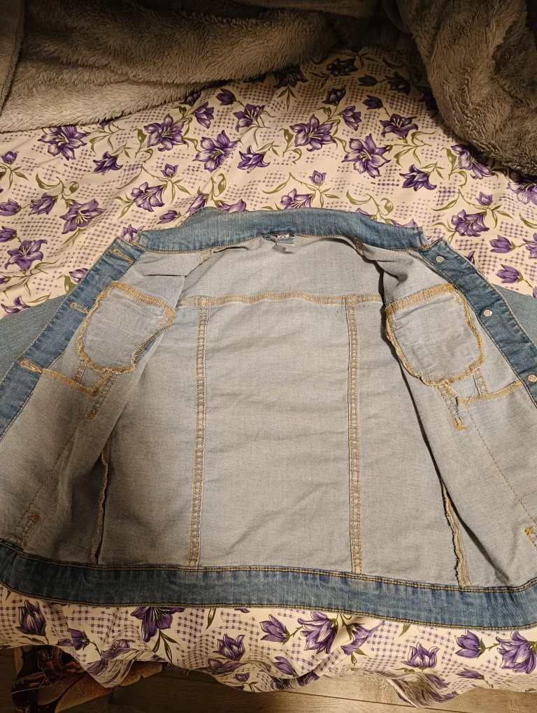 H&M Denim Jacket image indicator(3)