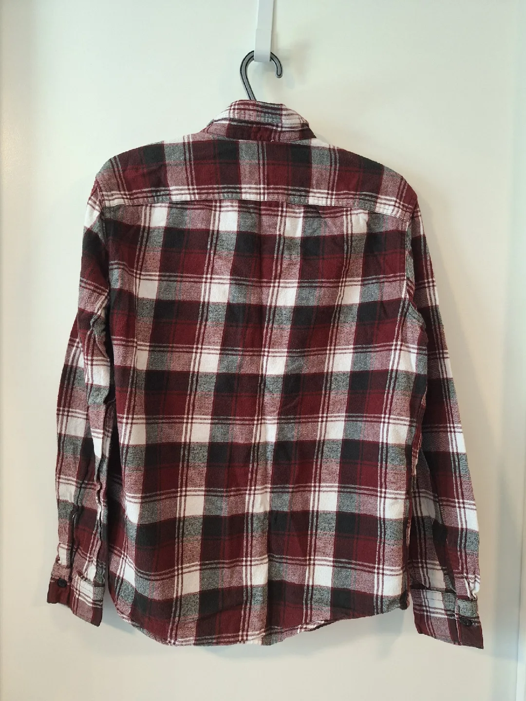 American Eagle Plaid Flannel Shirt - Size M image indicator(2)