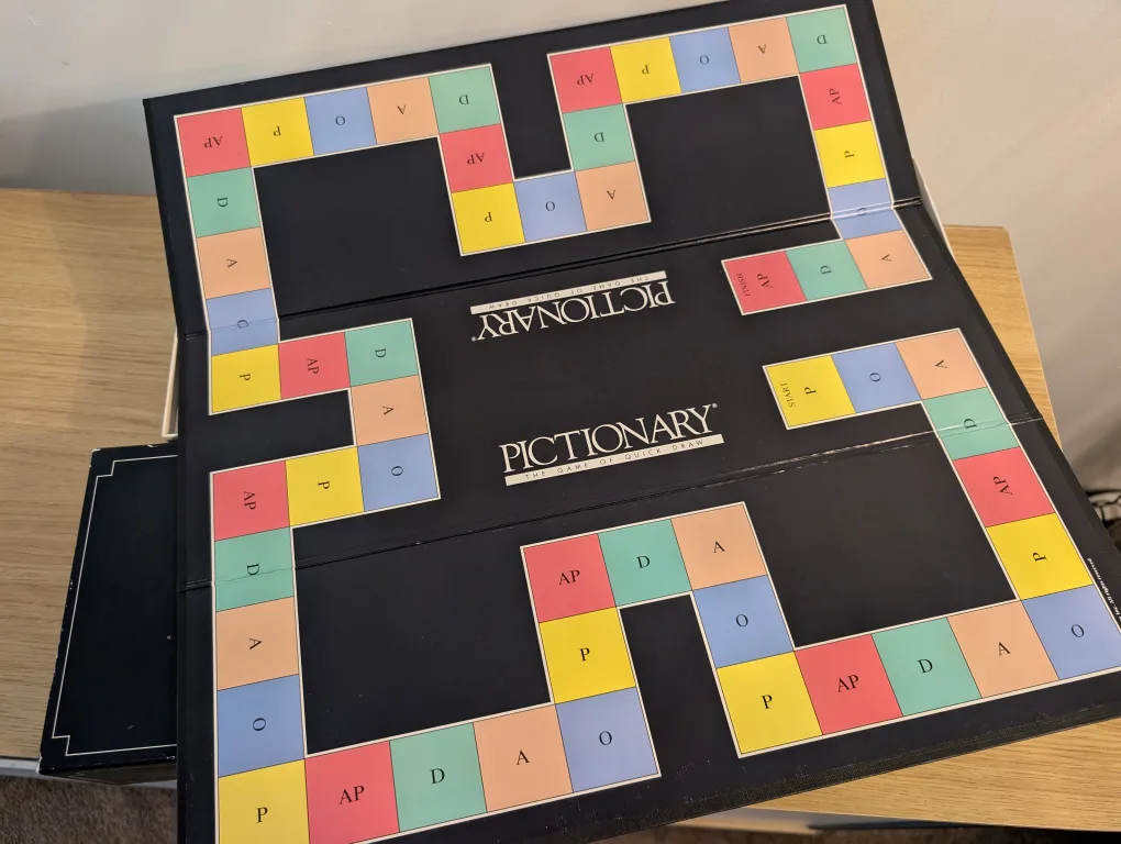 Pictionary Board Game with Box image indicator(2)