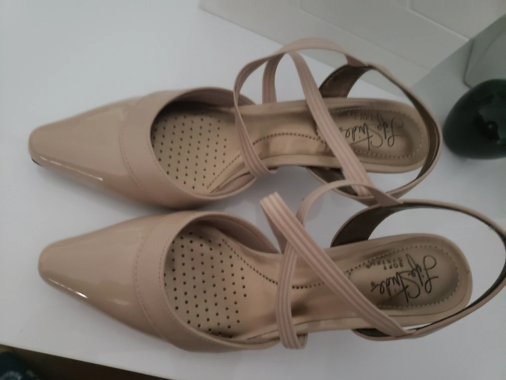 Life Stride Beige Heels Size 7.5
