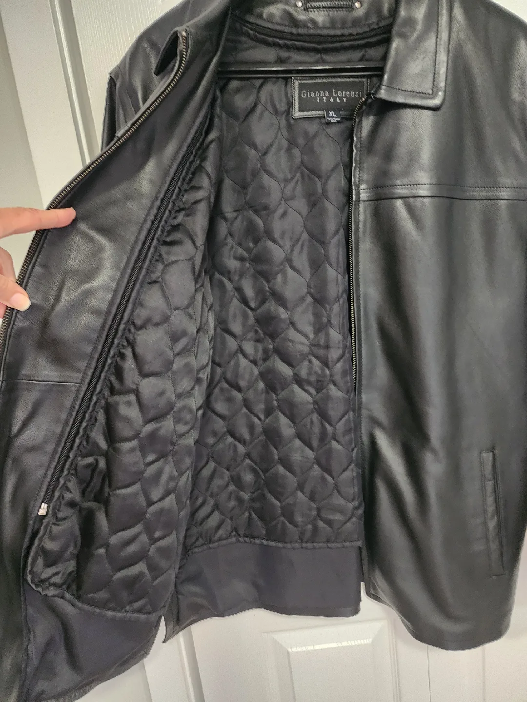 BLACK LEATHER JACKET - Gianna Lorenzi Black Leather Jacket - XL image indicator(2)