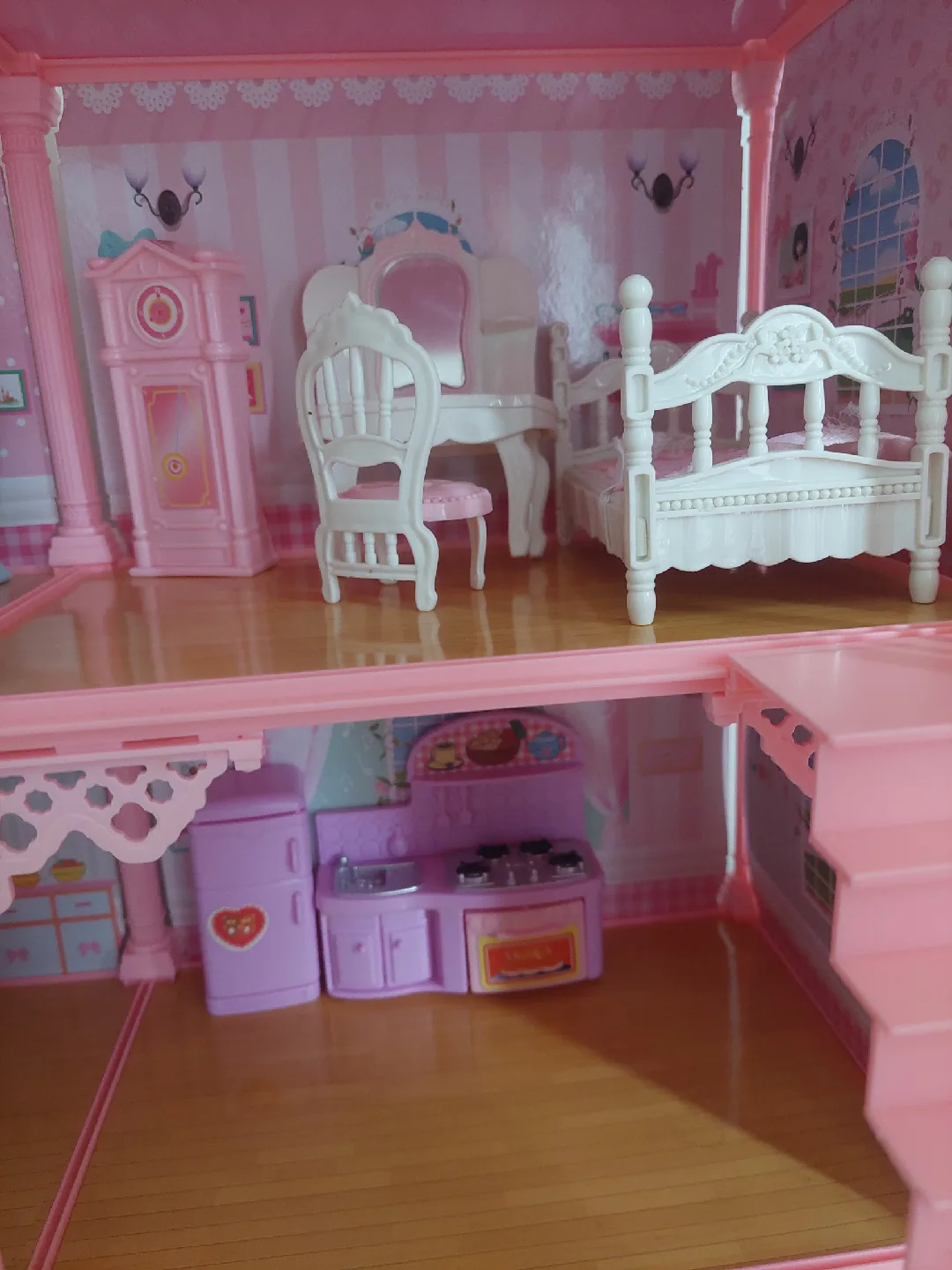 Dollhouse with Furniture & Doll image indicator(3)