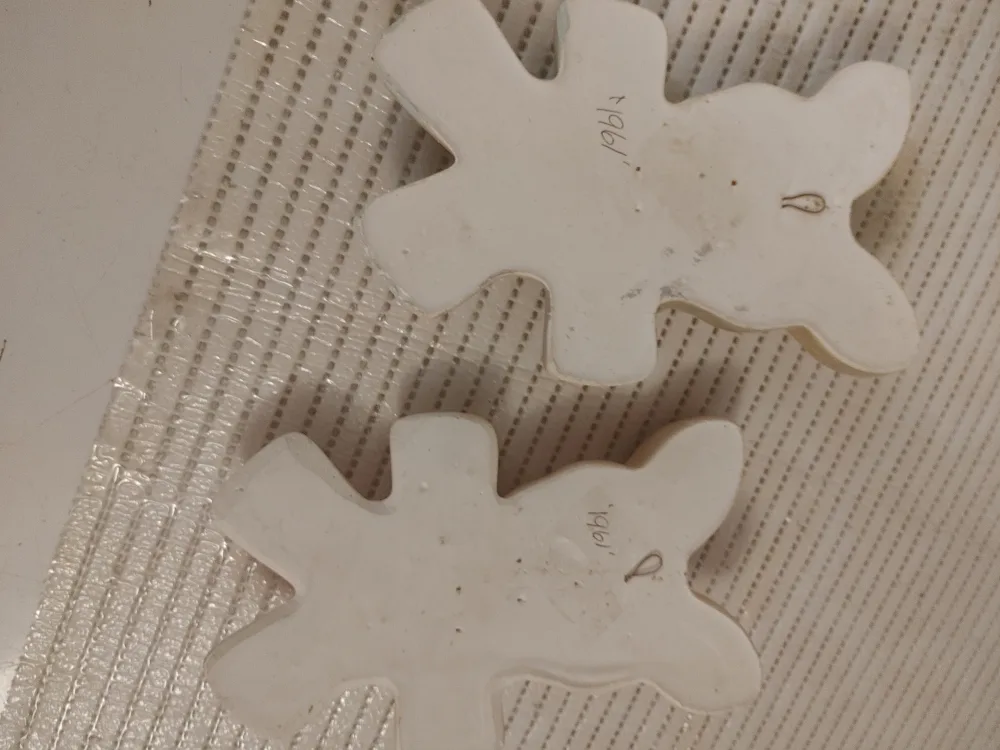 Vintage 1961 Bunny Wall Decor - Set of 2 image indicator(2)