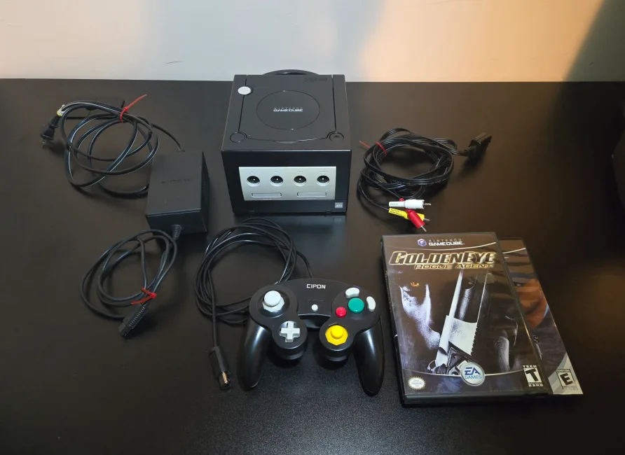 Nintendo GameCube Bundle / Black Console + Games + Controller thumbnail
