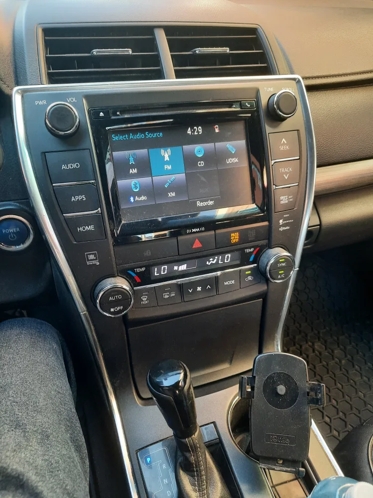 Toyota Camry XLE hybrid 2017Used Car image indicator(3)