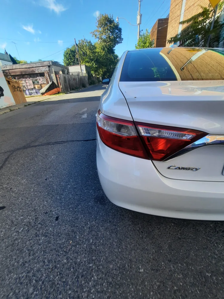 Toyota Camry XLE hybrid 2017Used Car image indicator(9)