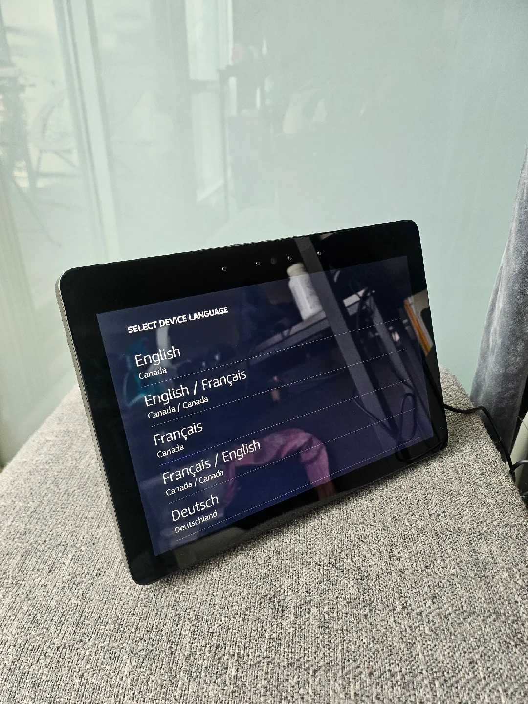 Amazon Echo Show 2nd Generation image indicator(2)