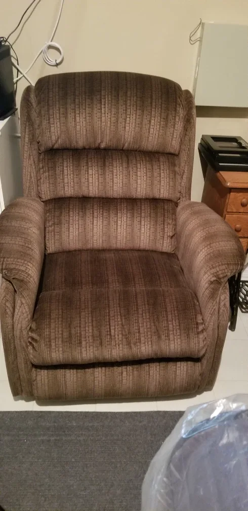 La-Z-Boy Recliner - Brown