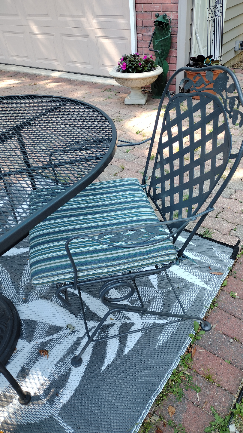 Outdoor Dining Set - Table, 4 Chairs, Umbrella - photo 4
