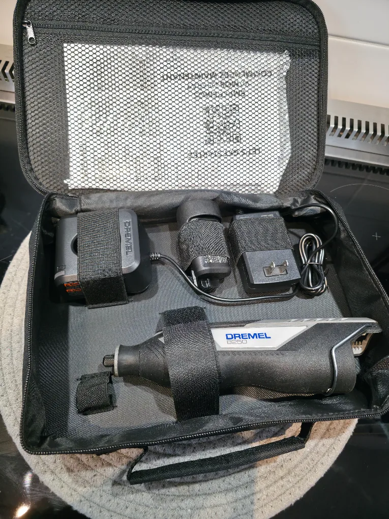 Dremel 8250 12V Cordless Rotary Tool — Excellent Condition image indicator(3)