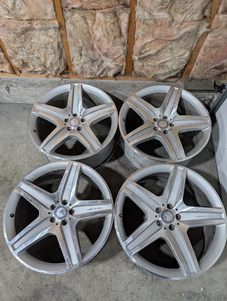 (4)-21 Inch AMG Alloy 2012 Mercedes Benz GL350 image indicator(9)