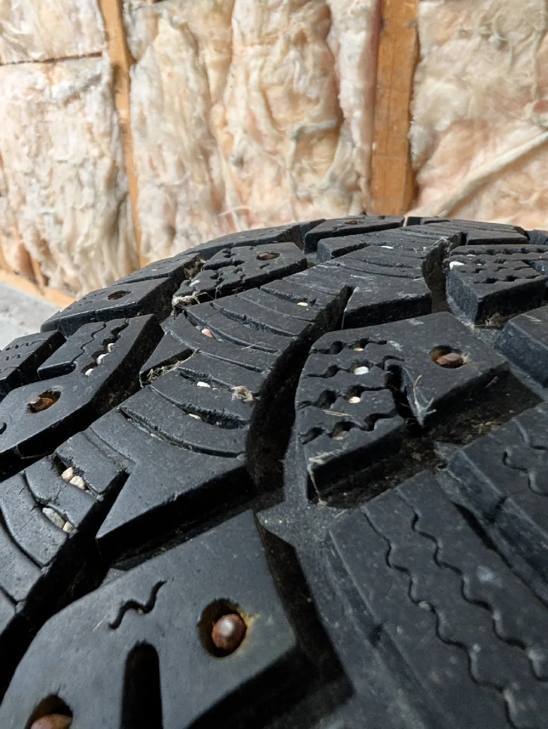 (1)-175/70R14 Wanli Studded Winter Tire thumbnail