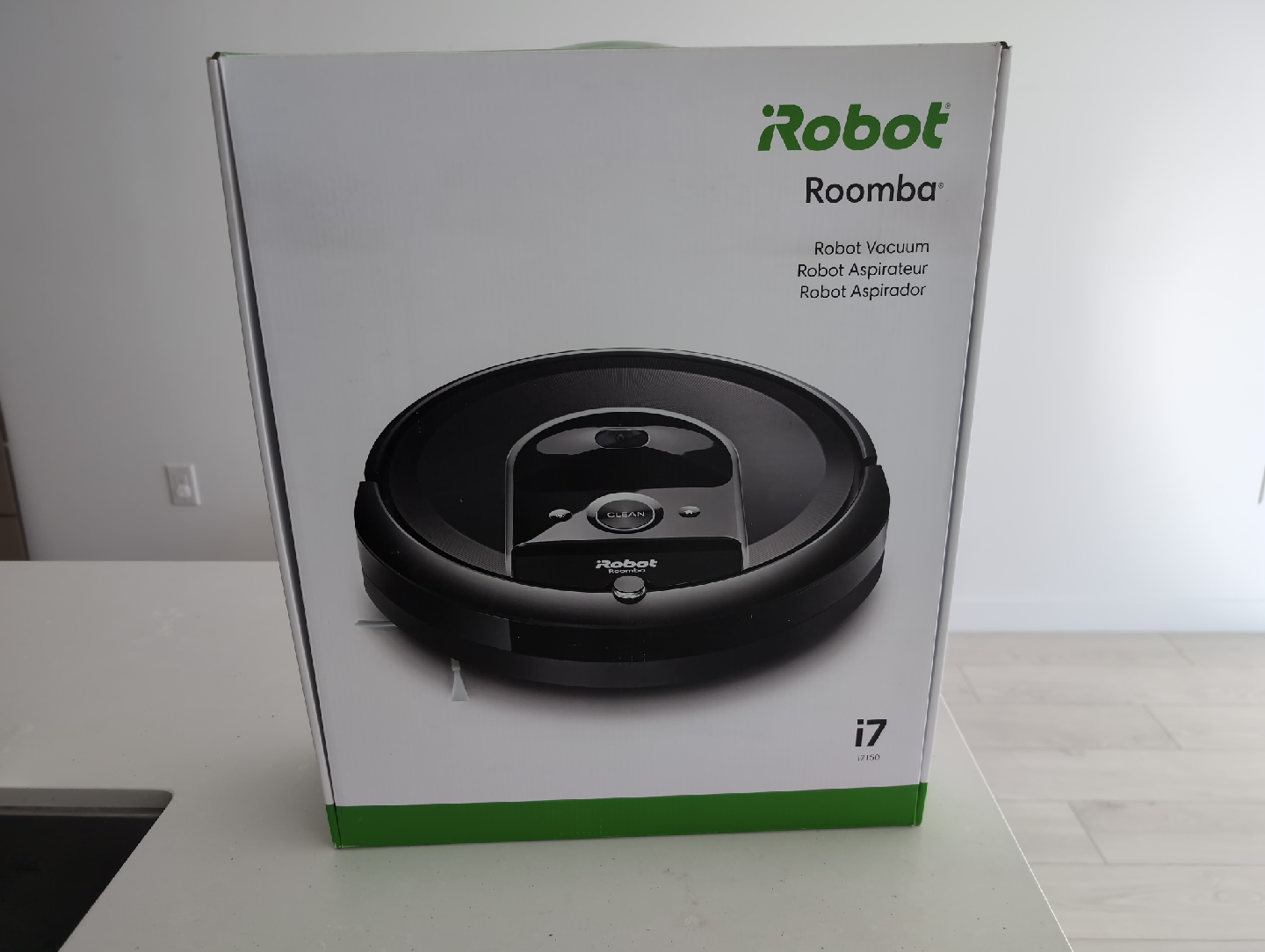 iRobot Roomba i7 Robot Vacuum