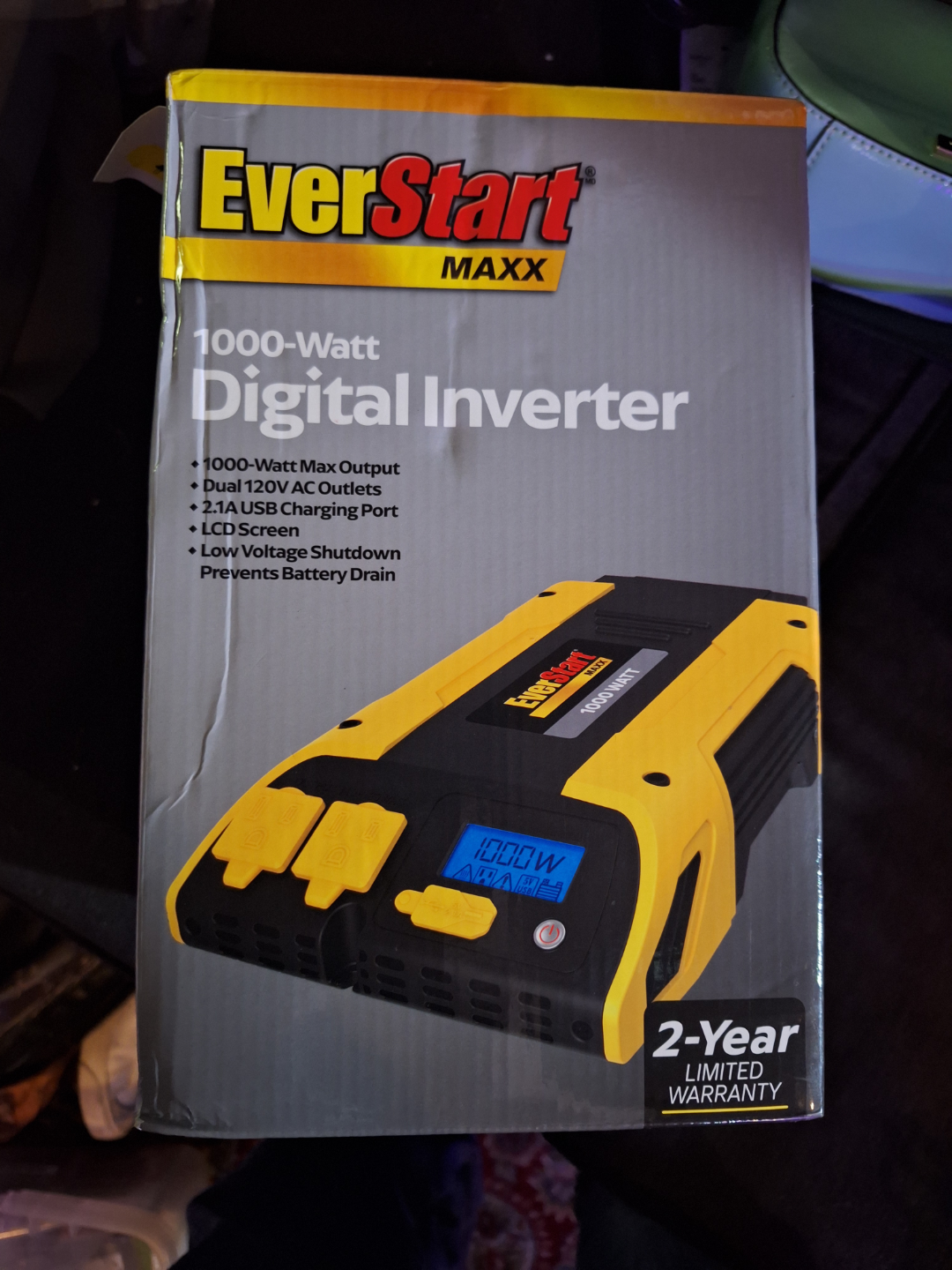EverStart MAXX 1000-Watt Digital Inverter - New in Box