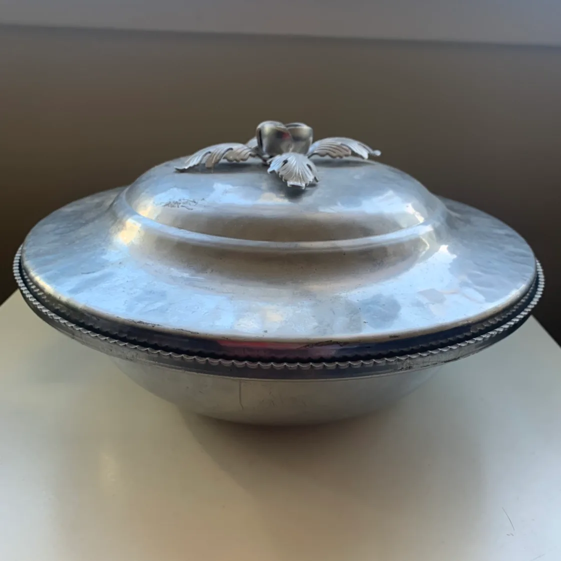 Vintage bowl with lid thumbnail
