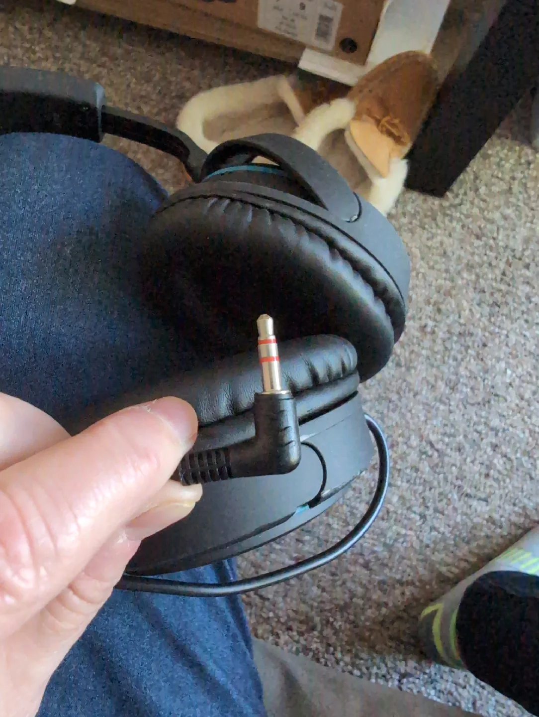 WestJet Headphones - Black image indicator(3)