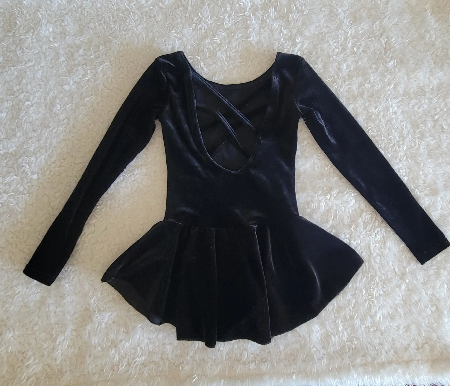 Girls Black Velvet Ice Skating Dress Size 6X-7 image indicator(2)