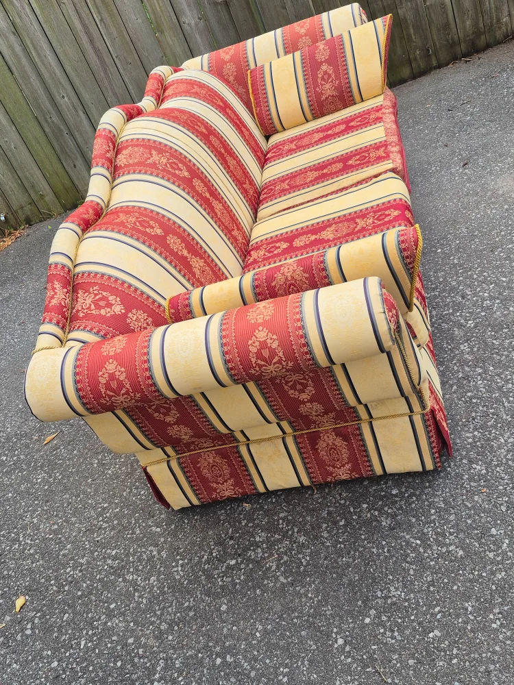 Red & Cream Striped Sofa image indicator(2)