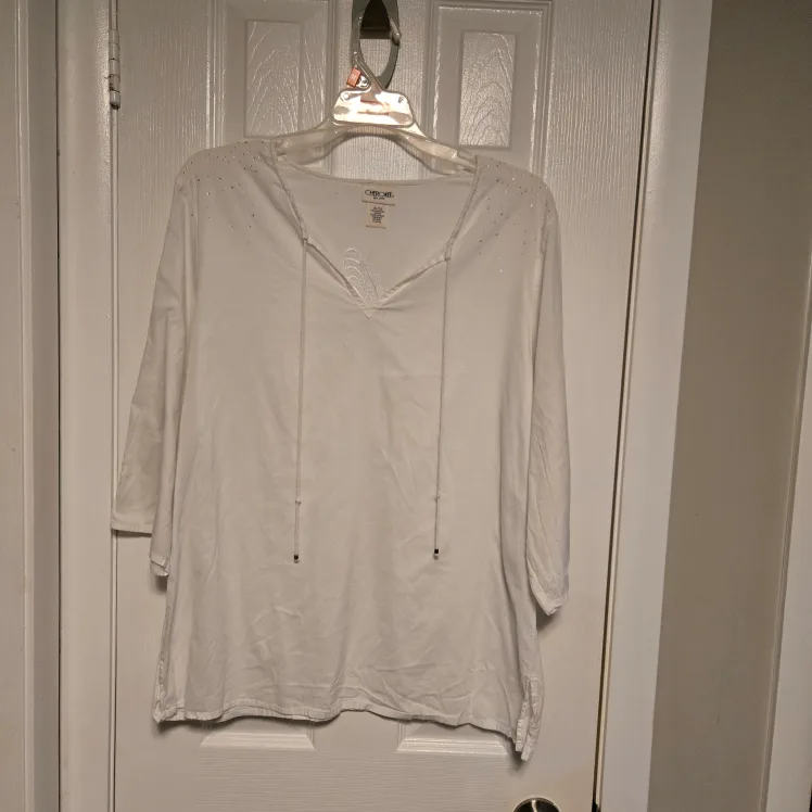 Cherokee White Embellished Tunic - Size XL thumbnail