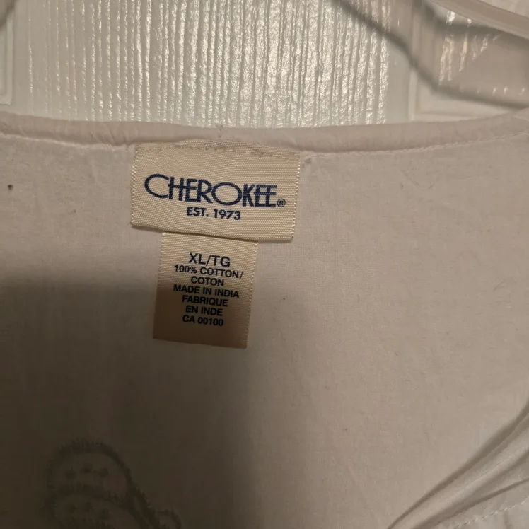 Cherokee White Embellished Tunic - Size XL image indicator(3)