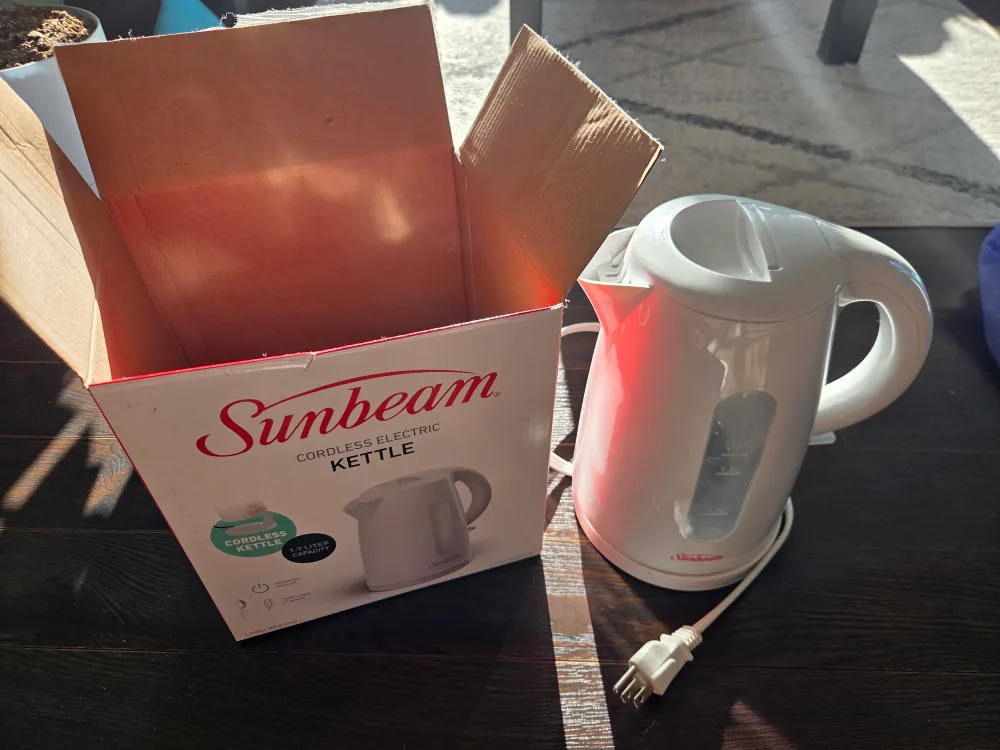 Sunbeam Cordless Electric Kettle - White thumbnail