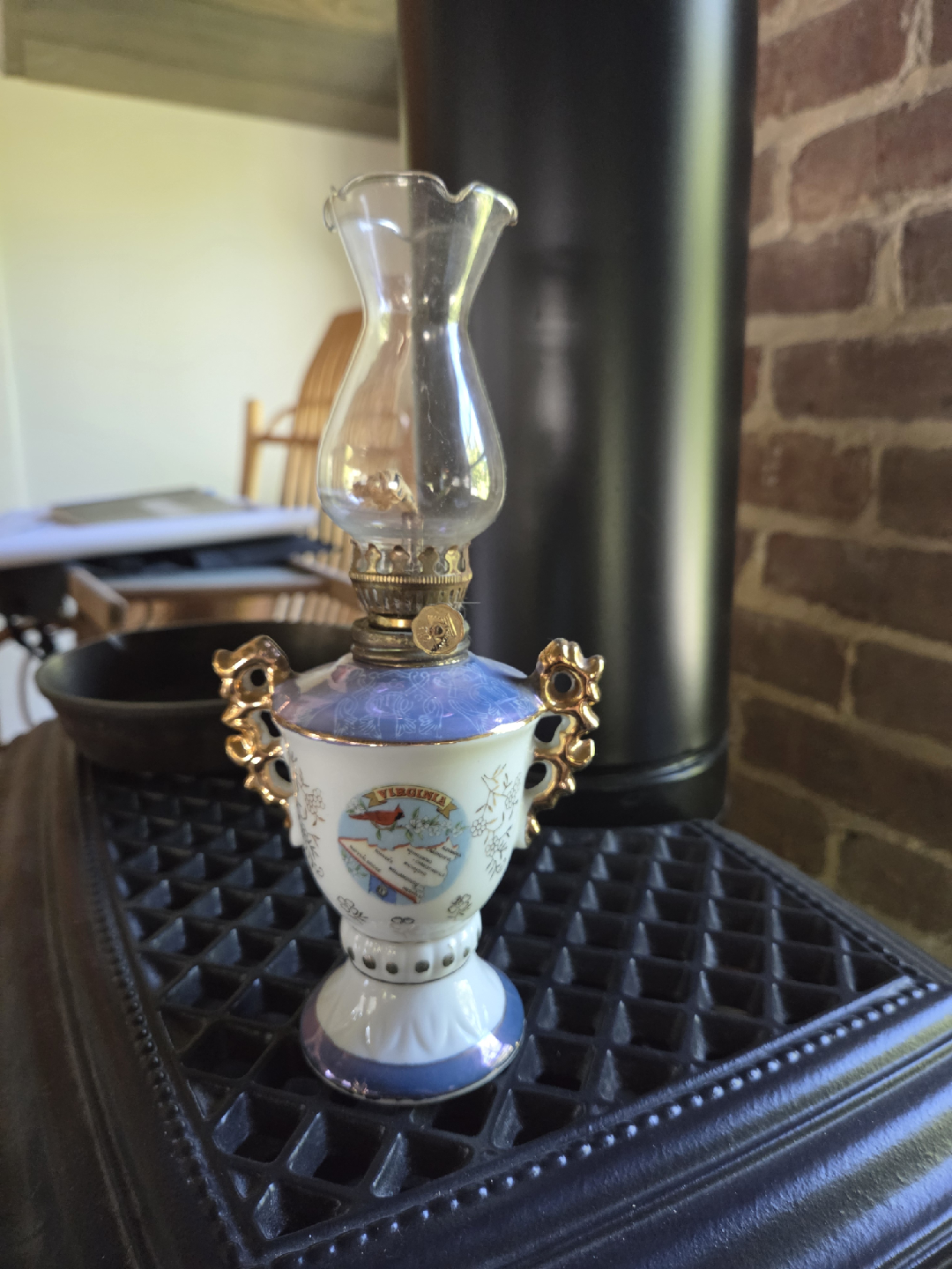 Vintage Virginia Souvenir Miniature Oil Lamp🥕