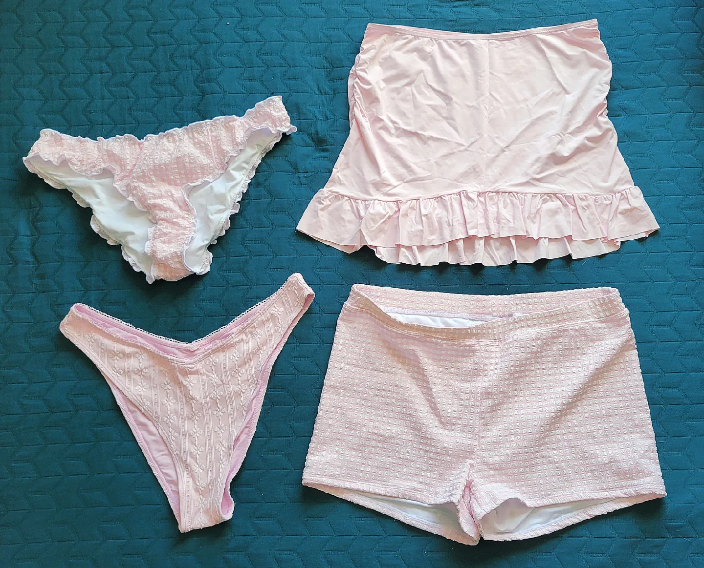 Ardene - Bundle: Swimsuit Bottoms - Size M & L thumbnail
