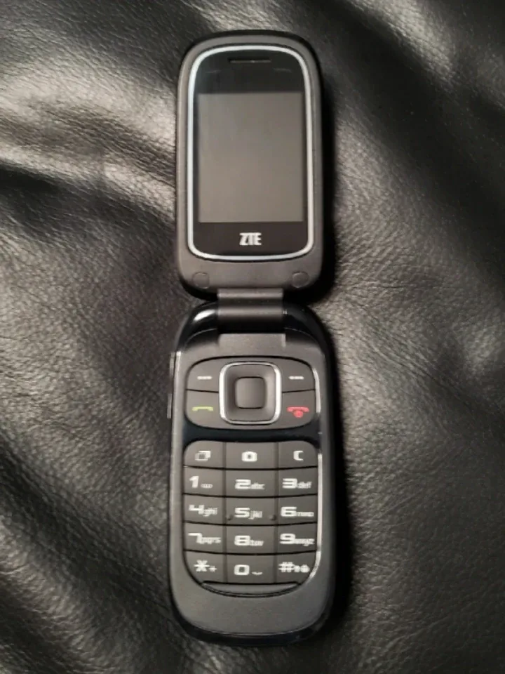 ZTE Flip Phone model Z222 image indicator(2)