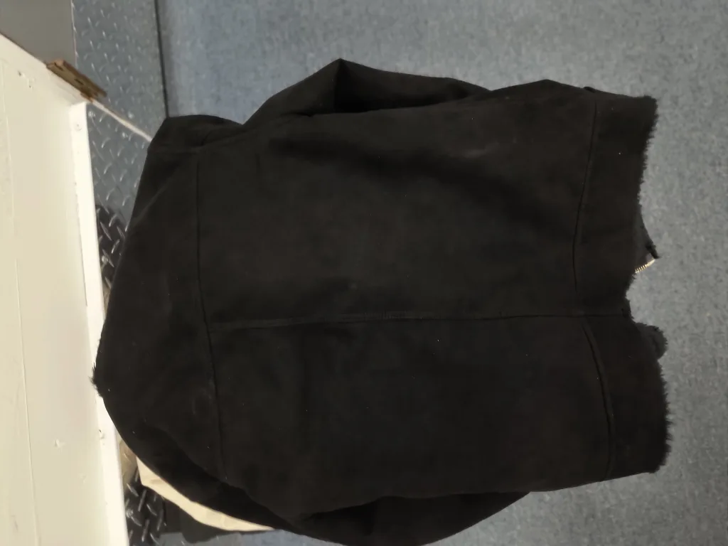 H&M Divided Black Faux Shearling Jacket - Size 6 image indicator(3)