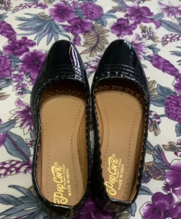 Popcorn Black Flats - Size 7 thumbnail