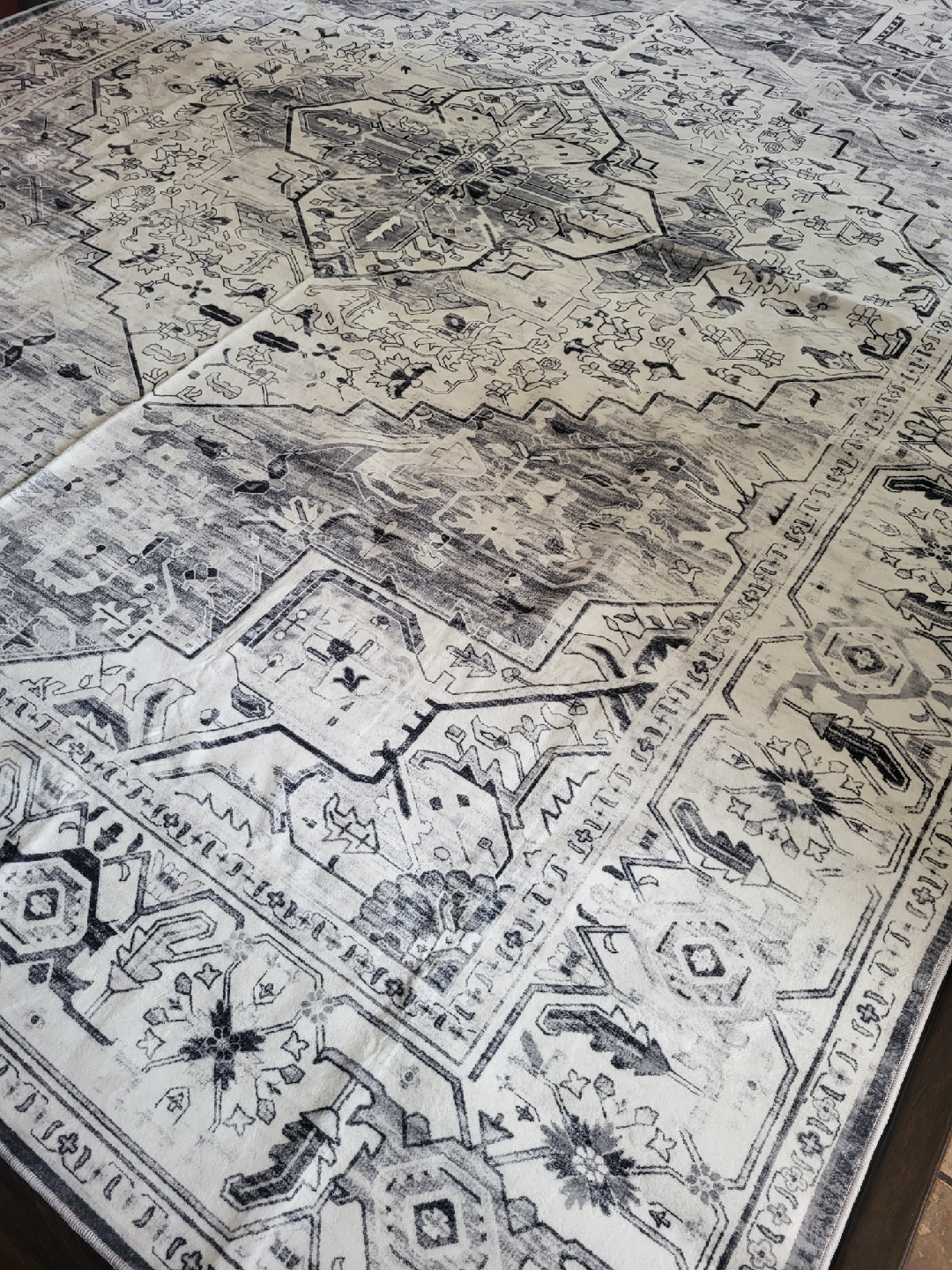 8ft X 10ft Area rug (Brand new) - photo 5