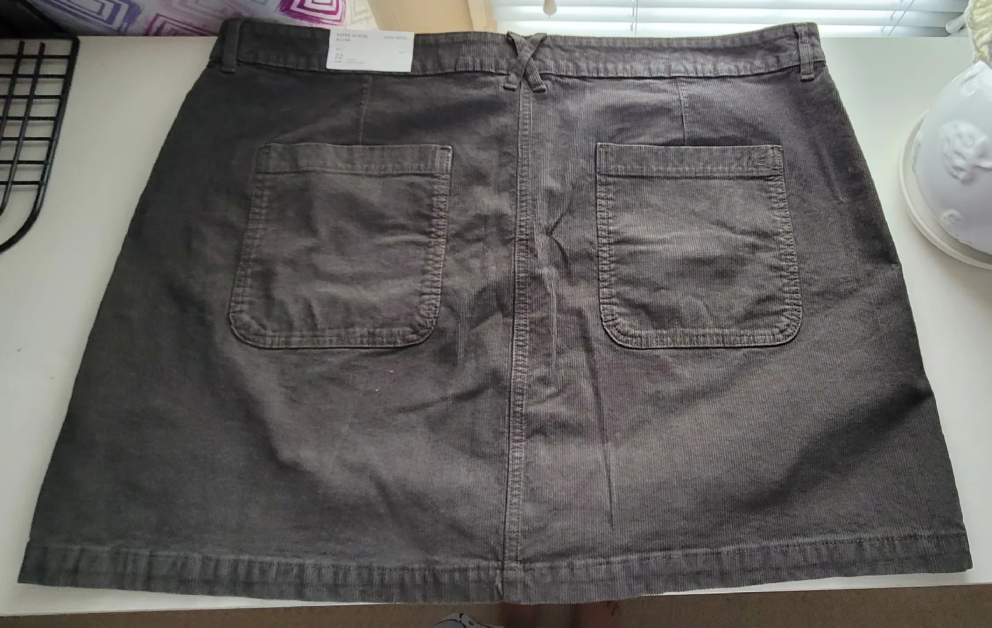 NEW Women's AE Corduroy Skirt Size 22 image indicator(2)