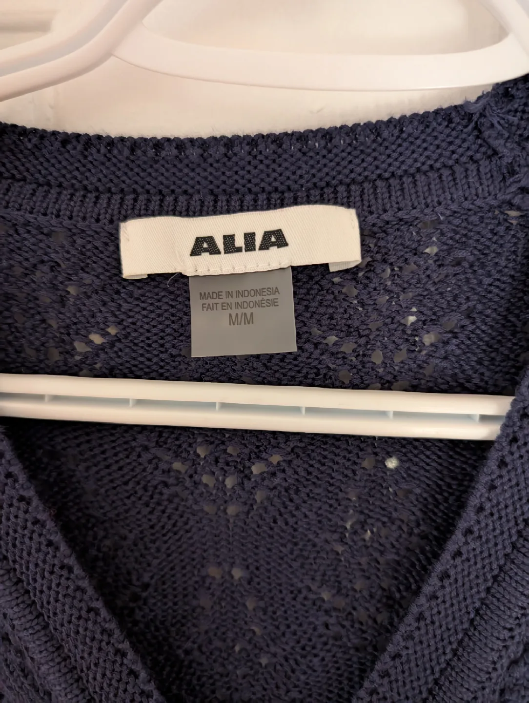 ALIA Navy Blue Cardigan - Size M image indicator(2)