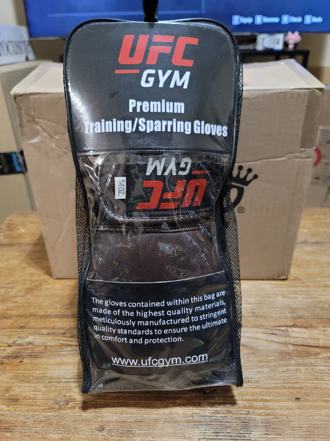 14oz - UFC Gym Premium Training/Sparring Gloves image indicator(2)