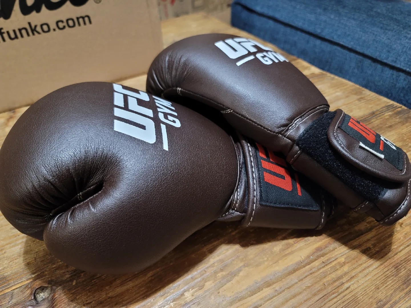 14oz - UFC Gym Premium Training/Sparring Gloves image indicator(8)