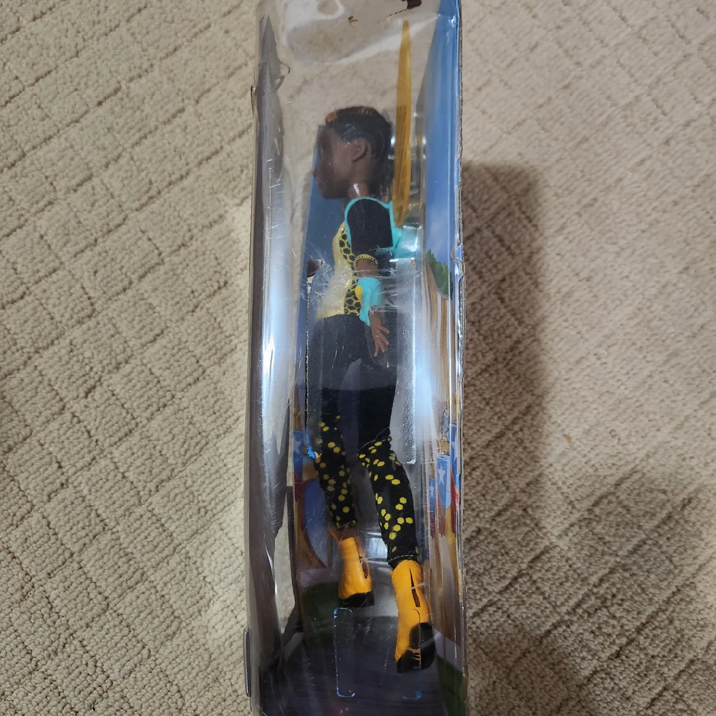DC Super Hero Girls Bumblebee Doll action figure - New in Box! image indicator(3)
