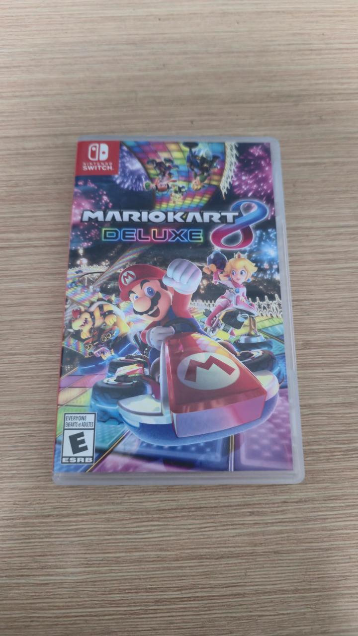 Mario Kart 8 Deluxe - Nintendo Switch Game