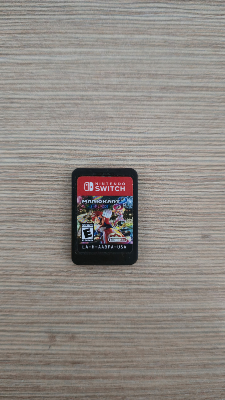 Mario Kart 8 Deluxe - Nintendo Switch Game - photo 3