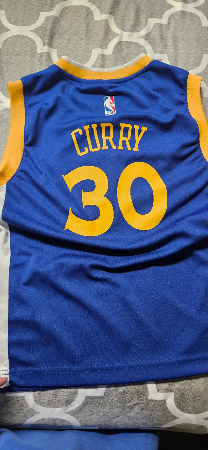 Adidas Golden State Warriors Curry #30 Jersey - Size M image indicator(3)