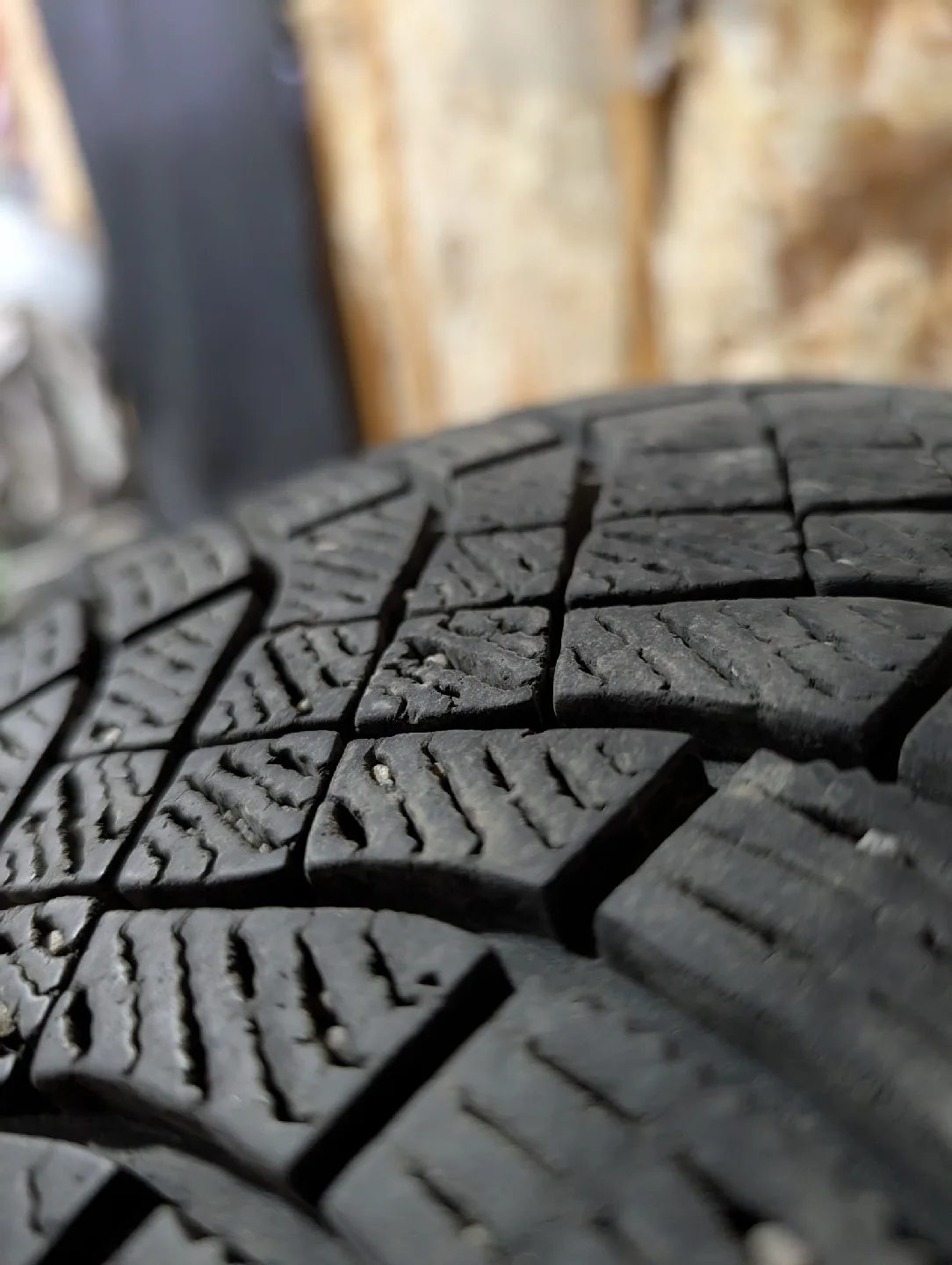 (4)-205/55R16 Winter Tires On Steel Rims 2017 Hyundai Elantra image indicator(2)