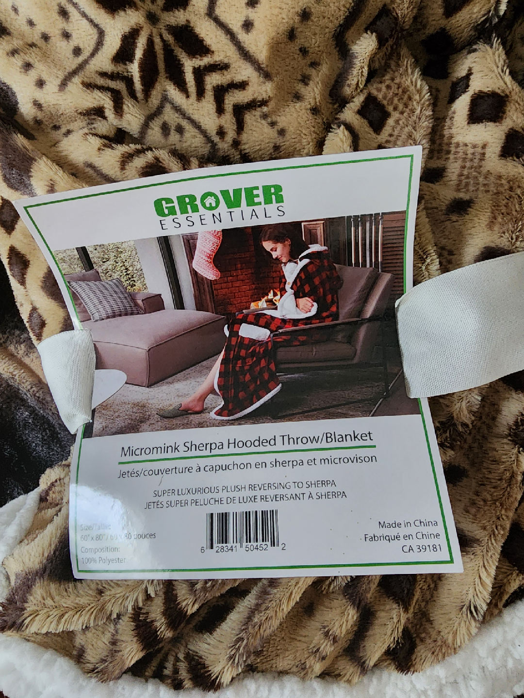 Grover Essentials Micromink Sherpa Hooded Blanket 60x80 - photo 2