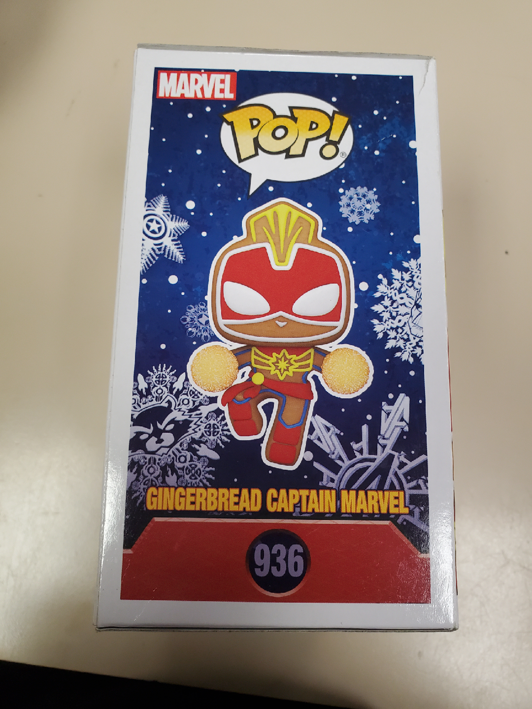 Funko Pop! Marvel 936 Gingerbread Captain Marvel - photo 2