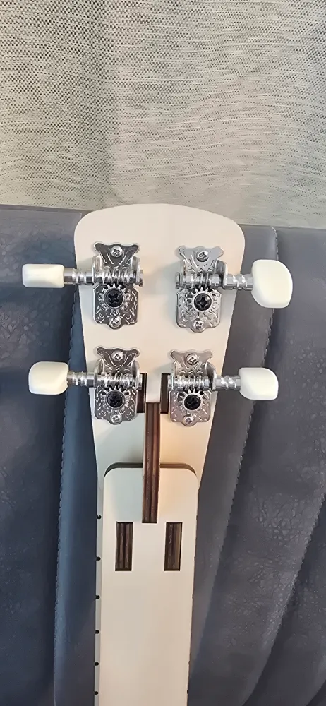 KiwiCo Ukulele image indicator(5)