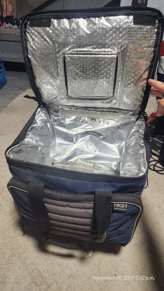 High Performance Rolling Cooler Bag thumbnail