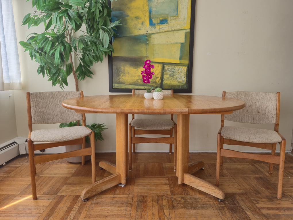 Solid Oak Dining Table – Mid-Century Style - photo 5