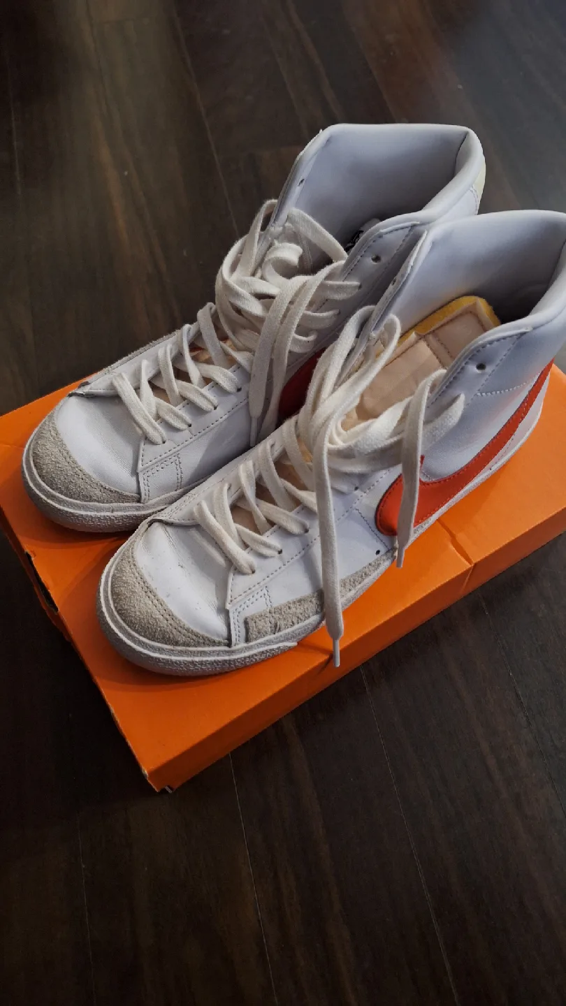 Shoes (Adidas, Nike) image indicator(4)