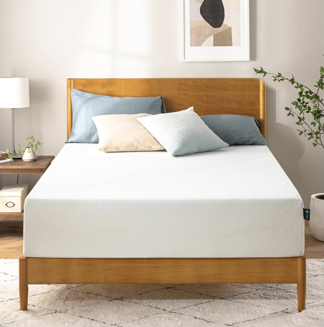Med Firm Queen Mattress - 12 Inch Memory Foam Mattress - NEW