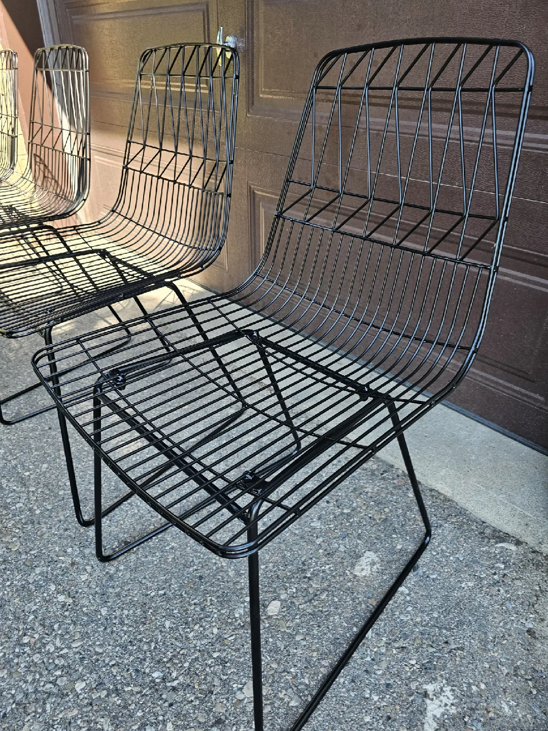 Set of 4 Black Wire Chairs image indicator(6)