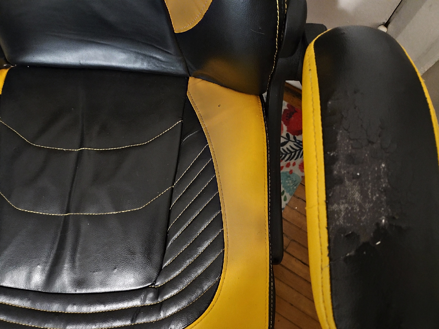 Black and Yellow Gaming Chair - photo 2