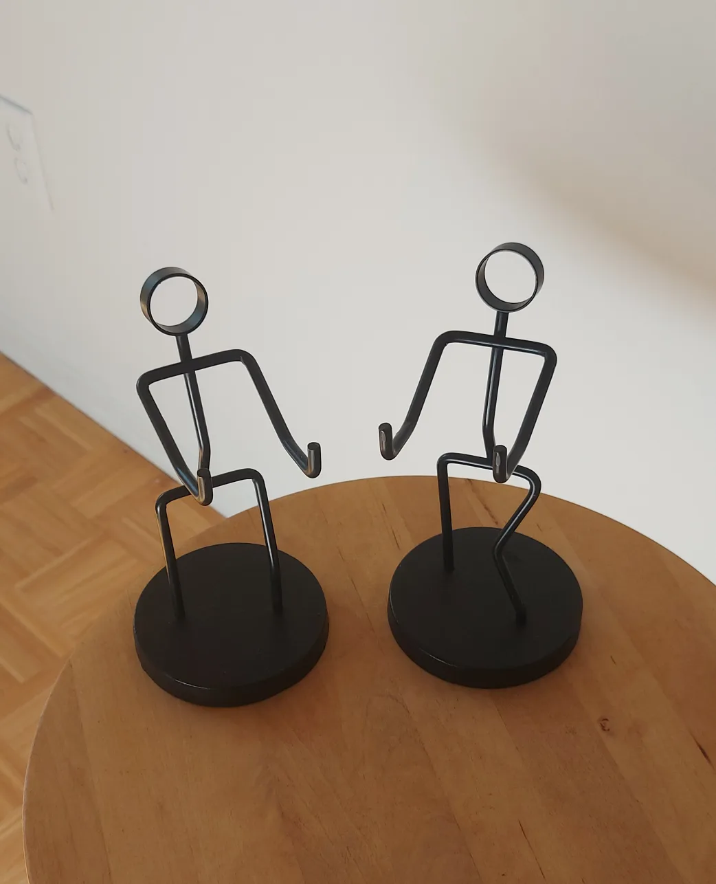 Black Metal Decorative Bookends thumbnail